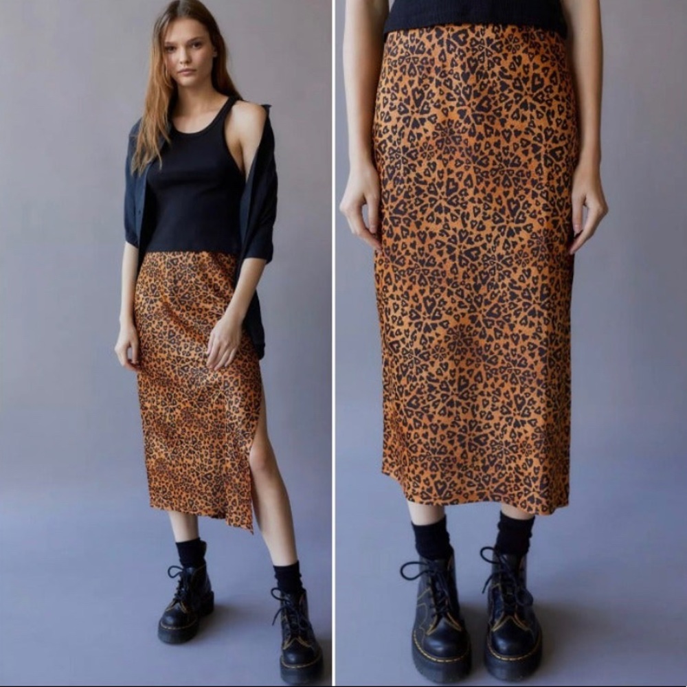 Urban Outffiters Cheetah MIDI Skirt